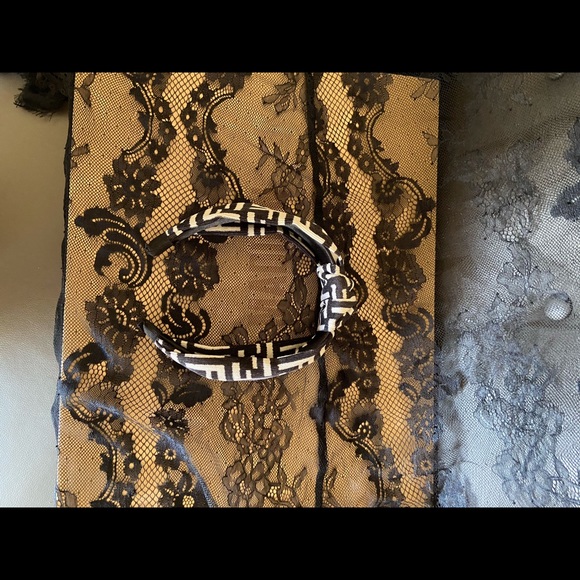 High Fashion Head Band - Picture 2 of 2